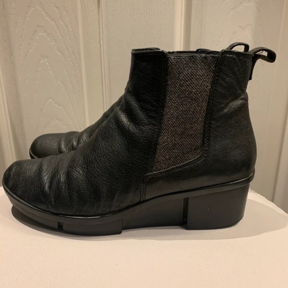 Clarks Black Textured Heeled Boots